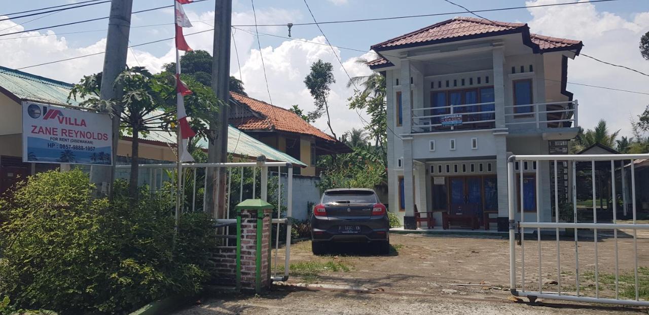 Spot On 90018 Villa Zane Reynold Karanghawu 外观 照片